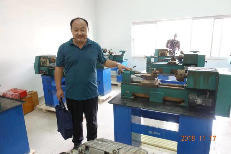 必赢捐建的创造太阳乌干达石油培训学院机床设备实训中心